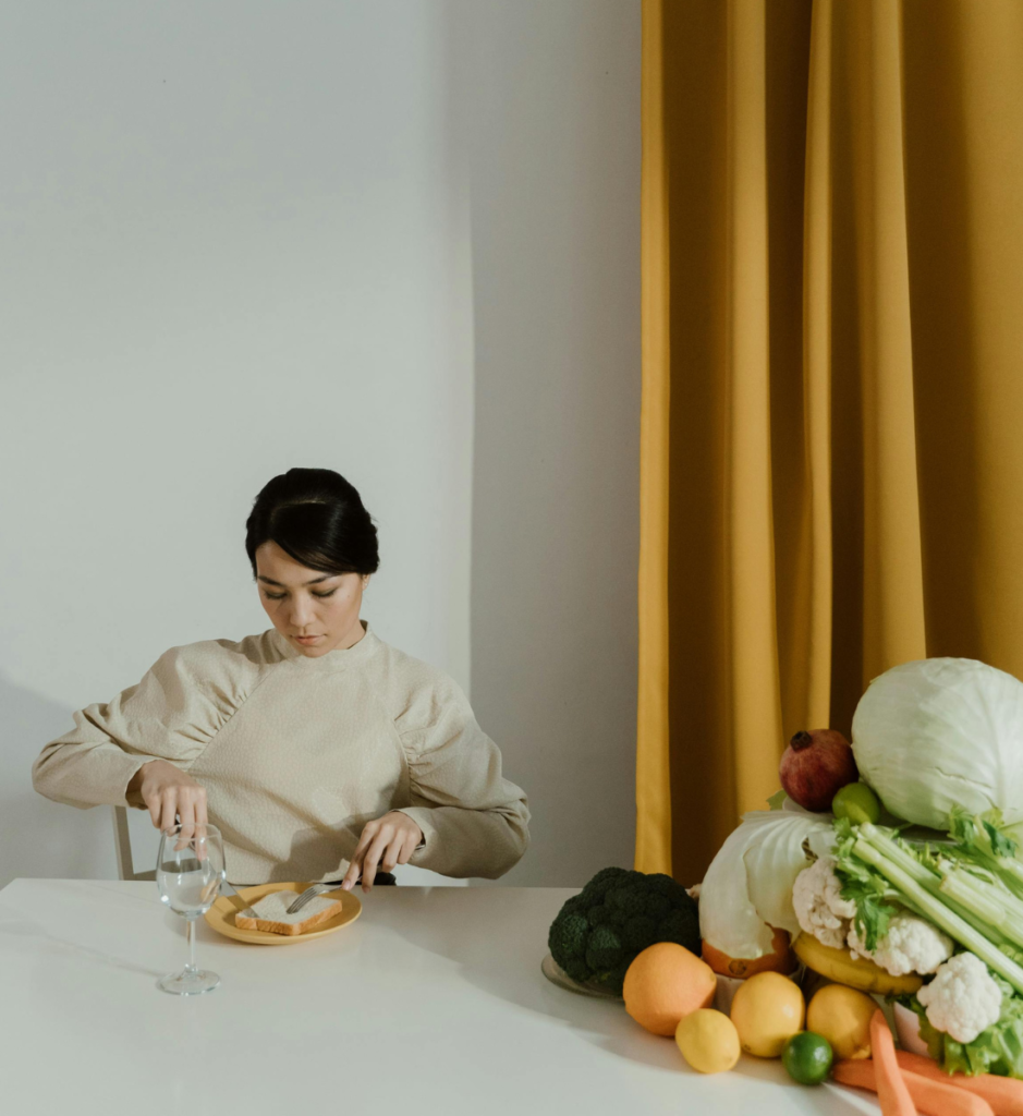 The Rundown On Volume Eating, & How To Do It The Corporate Girl Way
