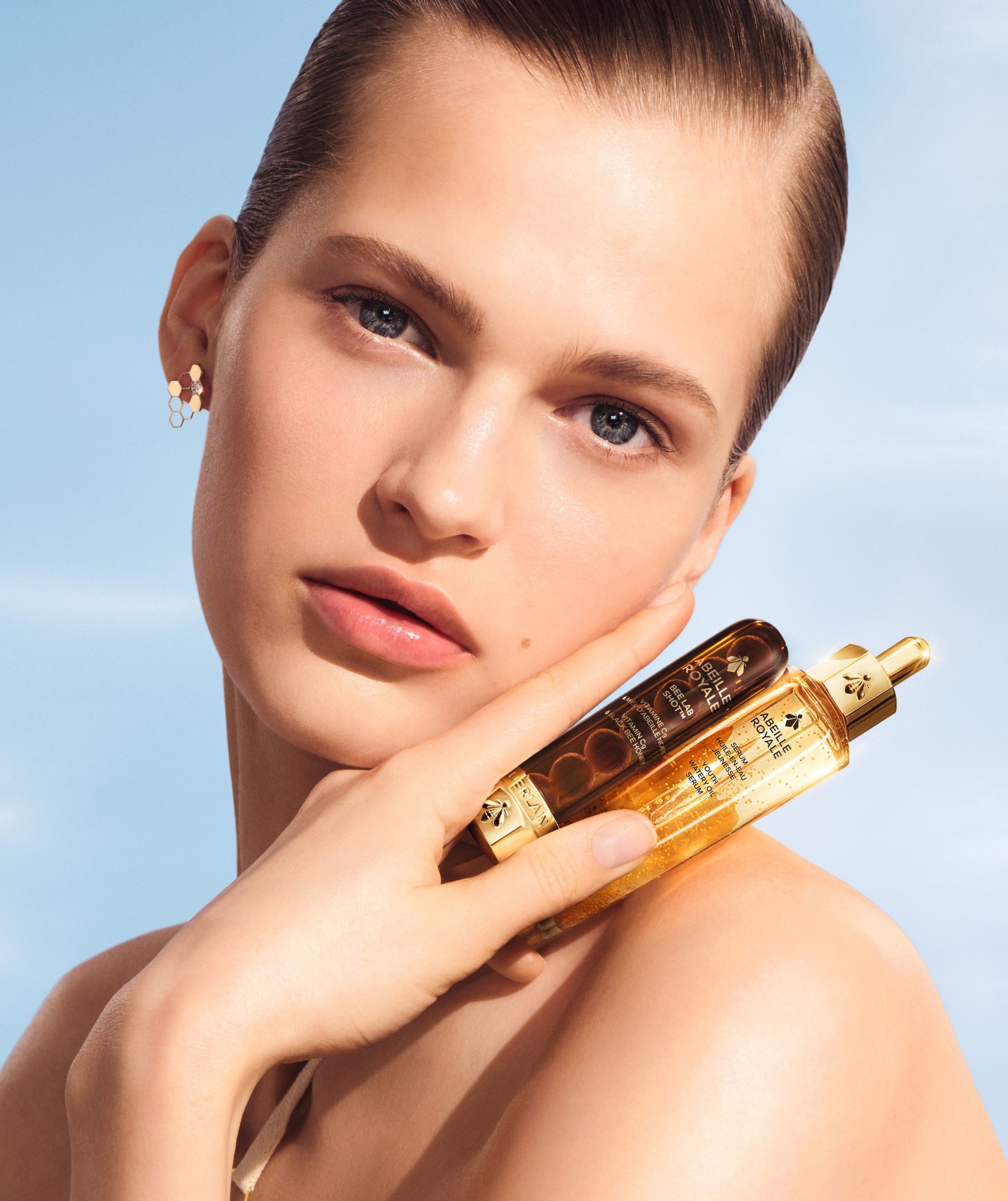 Guerlain Unveils The Abeille Royale Bee Lab Shot