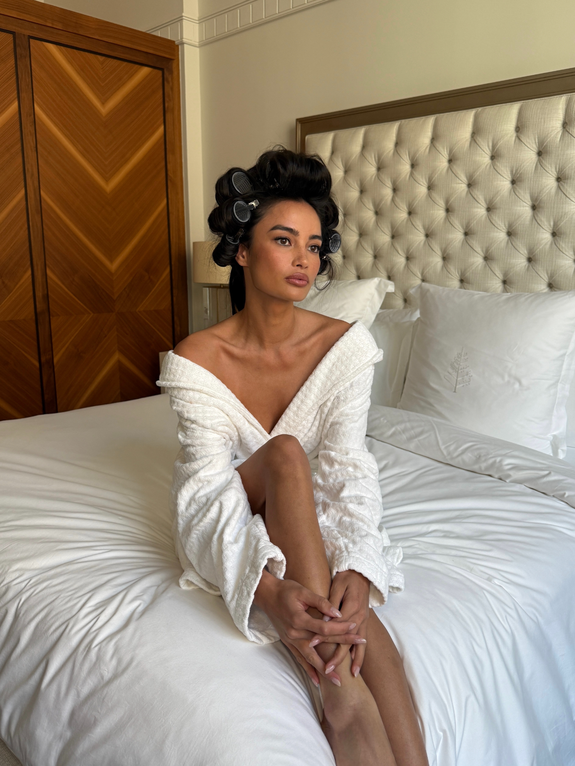 Get Ready With Kelsey Merritt For The Carolina Herrera Show In Madrid
