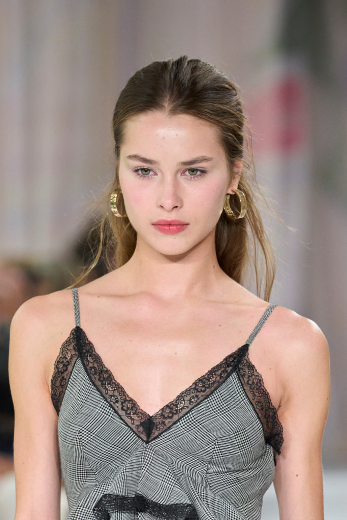 The Hottest Spring/Summer Beauty Trends Straight From The Runway