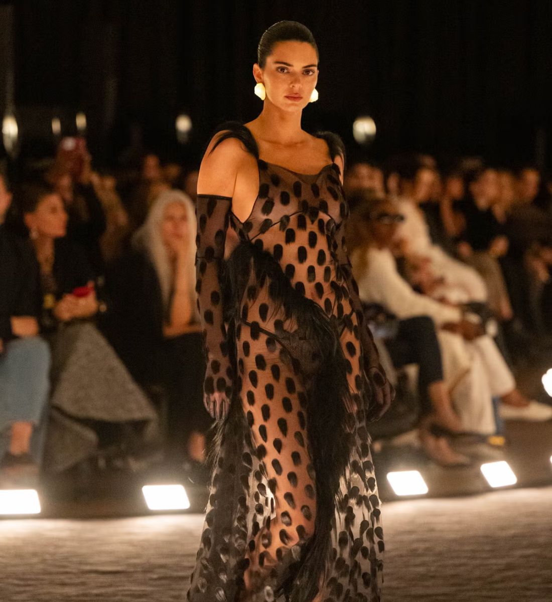 Schiaparelli Brings the Va-Va-Voom