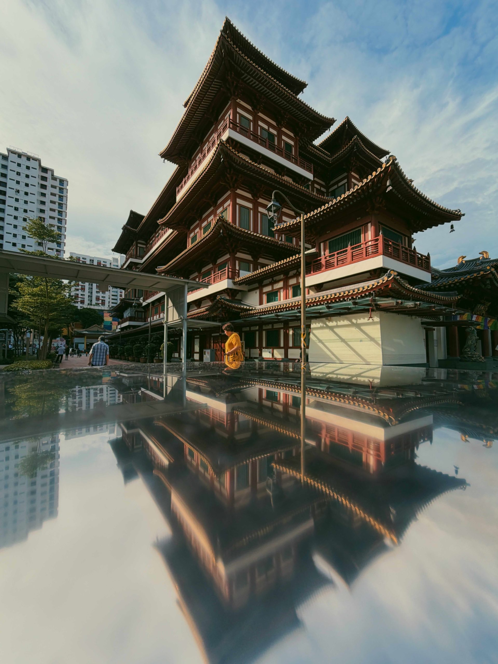 Singaporean Photographer Lee Yik Keat Shares His Take on the iPhone 17 Pro Max