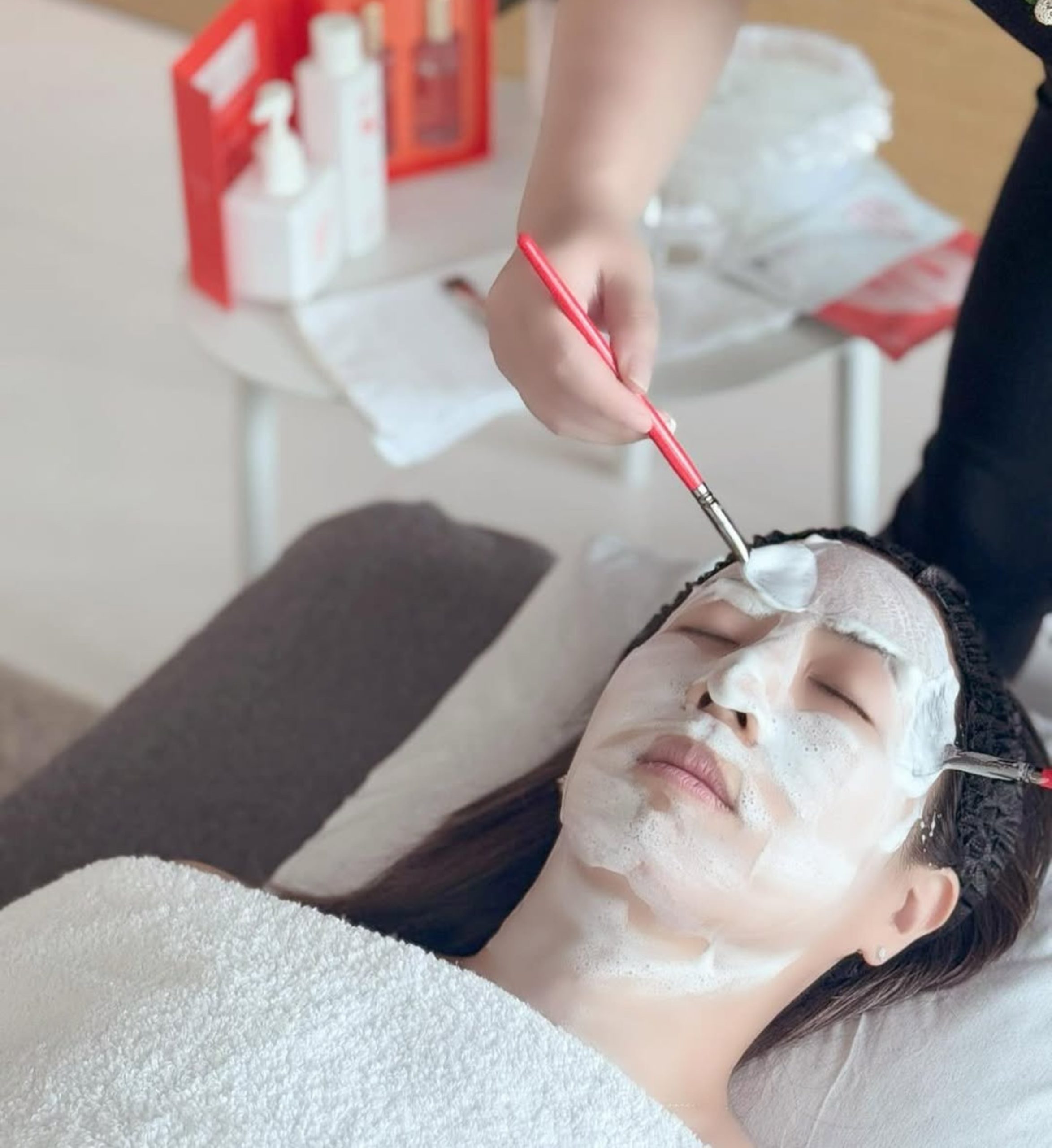 Spa Awards 2025: Best Machine-Based Facials In Singapore