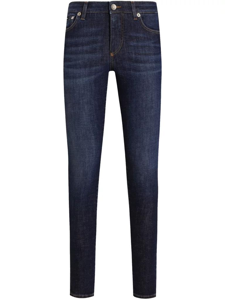 4 Denim Styles You Should Be Investing In For 2026 Instead Of Barrel Jeans