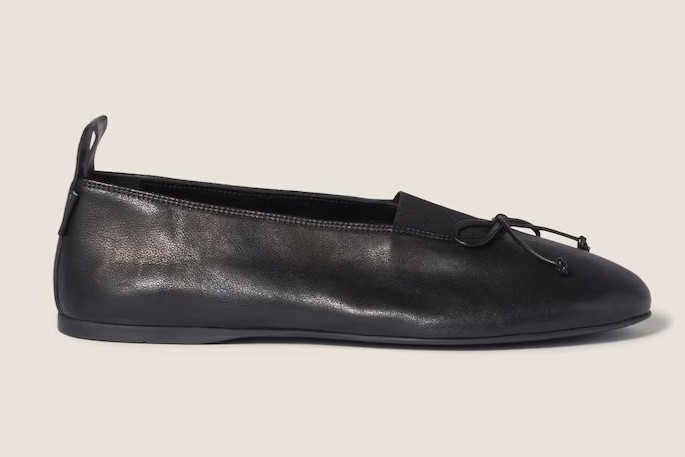 The 9 Capsule Items That Keep Your Suitcase Light and Your Outfits Sharp