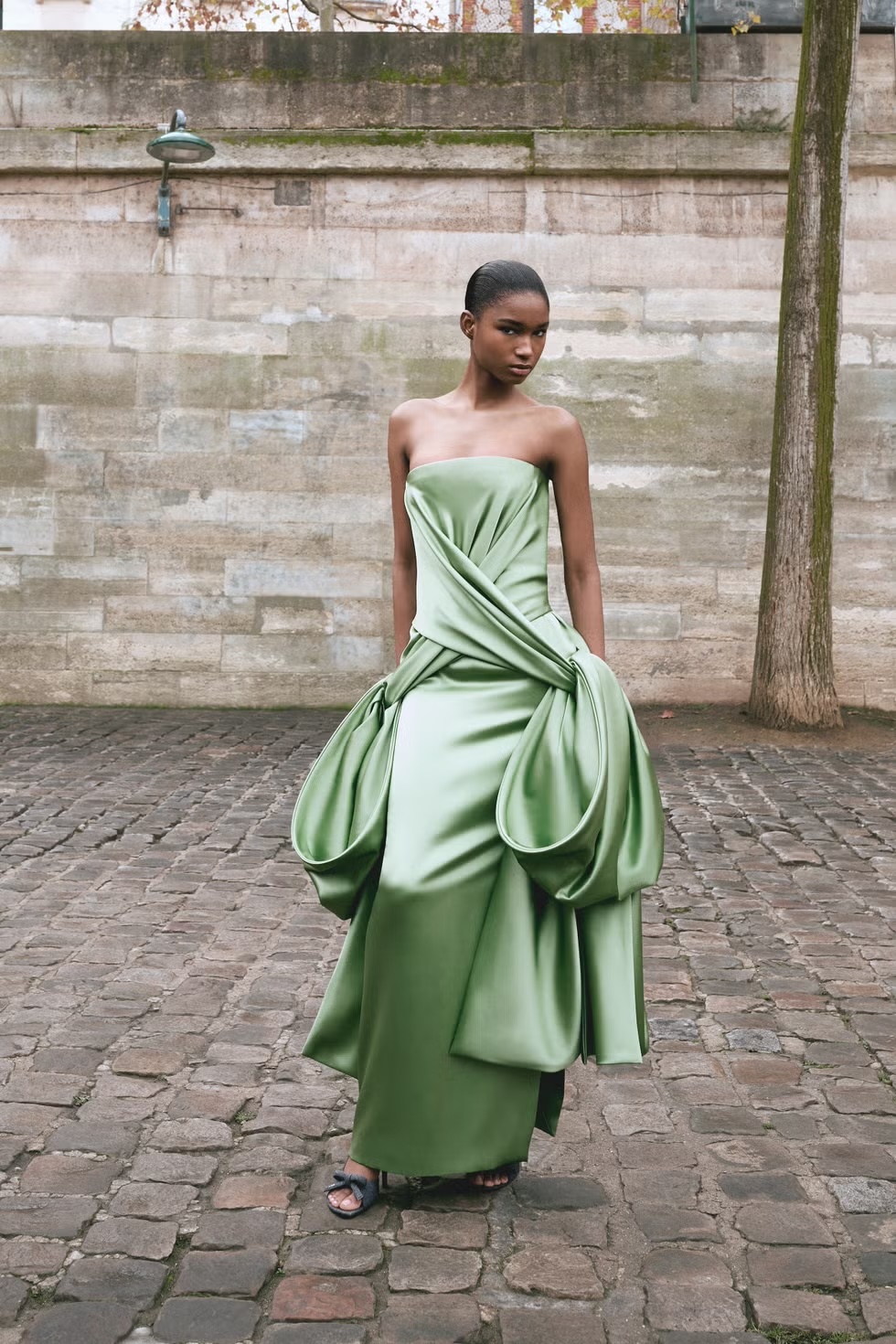 Jonathan Anderson Continues The Conversation With Dior Pre-Fall 2026