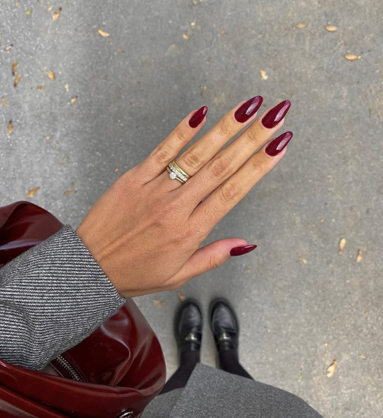 7 Ways To Embrace A Burgundy Manicure This Winter, From French Tips To Glass Nails
