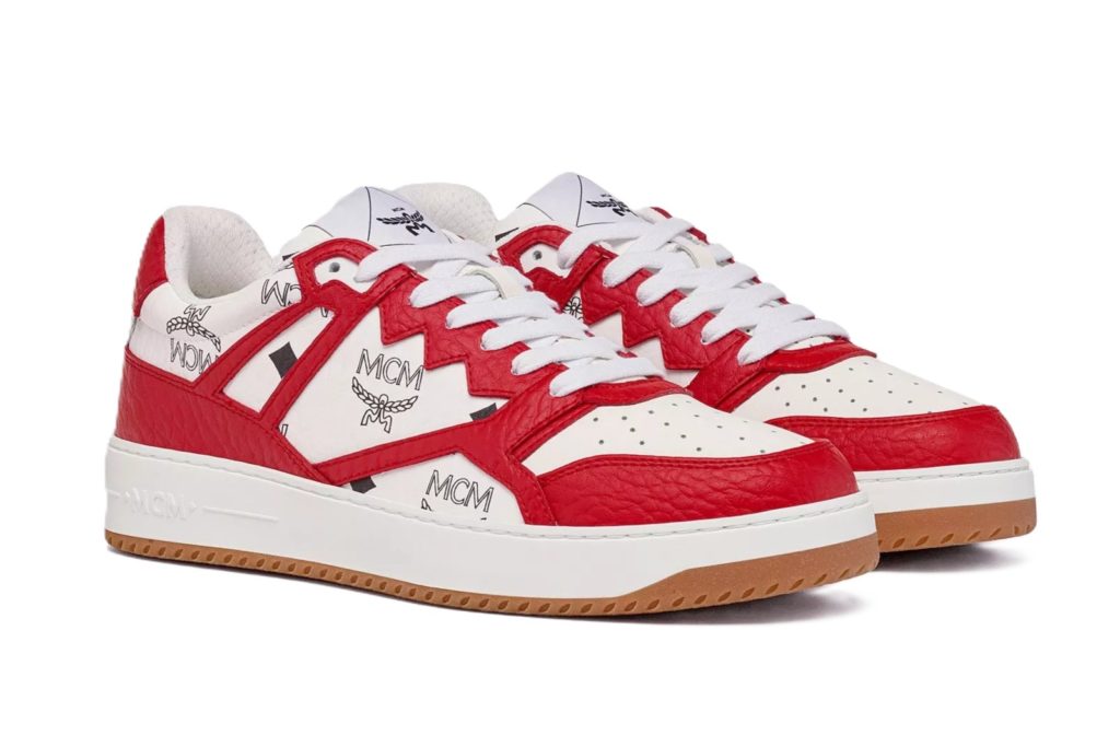 Christmas Gift Guide For Your Sneaker-Obsessed Bestie