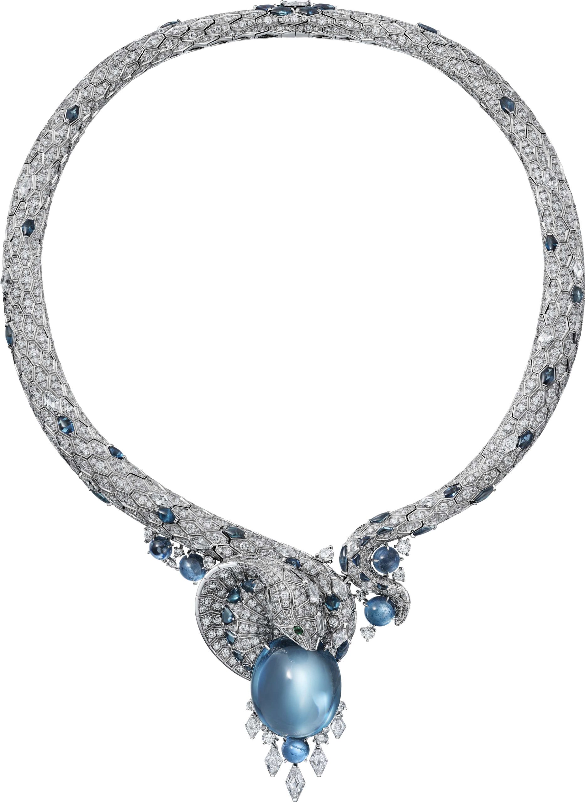 How Cartier's En Équilibre CollectionTurns Movement Into High Jewellery