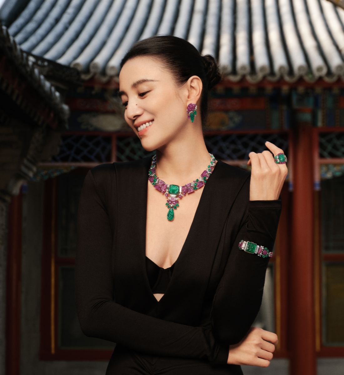 How Cartier's En Équilibre CollectionTurns Movement Into High Jewellery