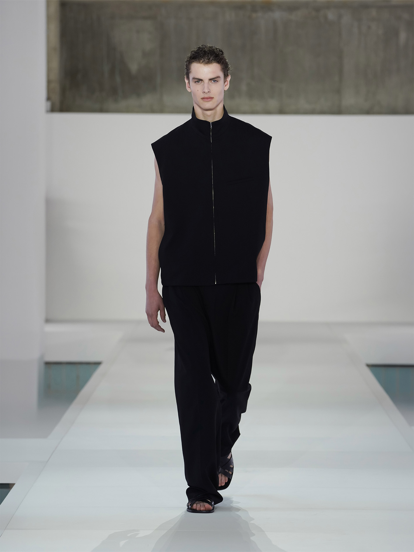 COS SS26: Karin Gustafsson Brings Cinematic Beauty to Seoul’s Runway