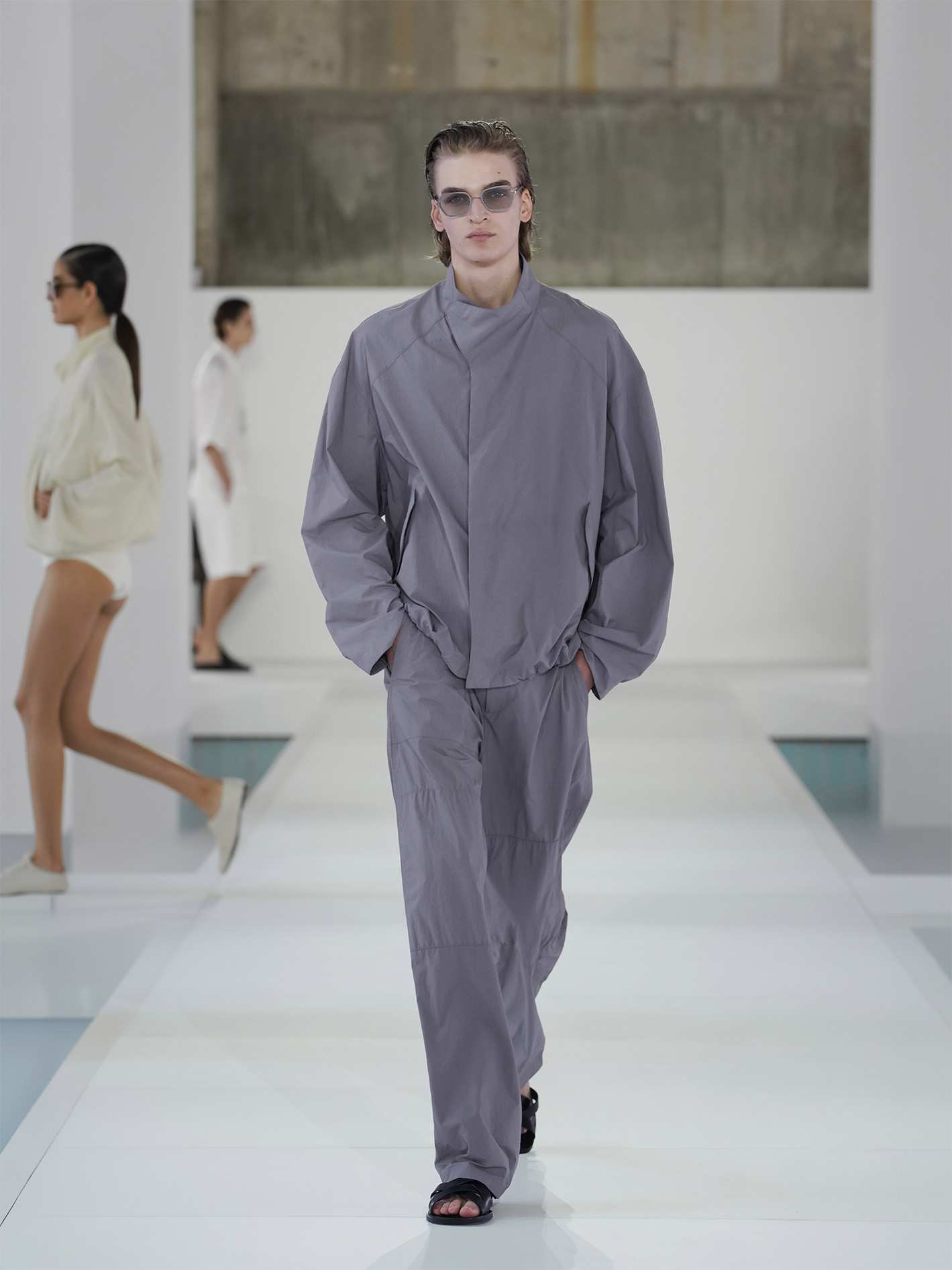 COS SS26: Karin Gustafsson Brings Cinematic Beauty to Seoul’s Runway