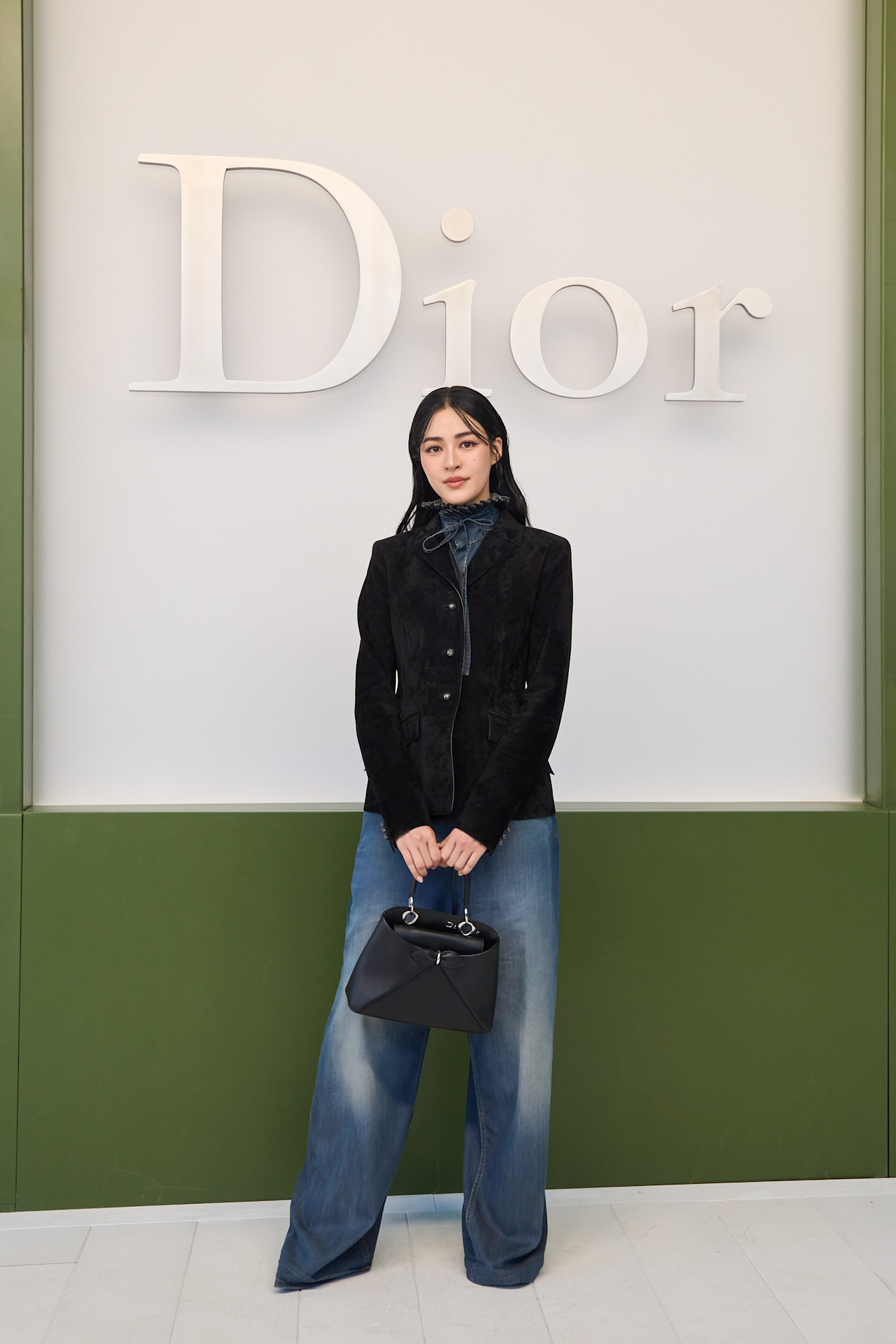 Spotted: Jennie, Yerin Ha & Lingling Kwong At Paris Fashion Week