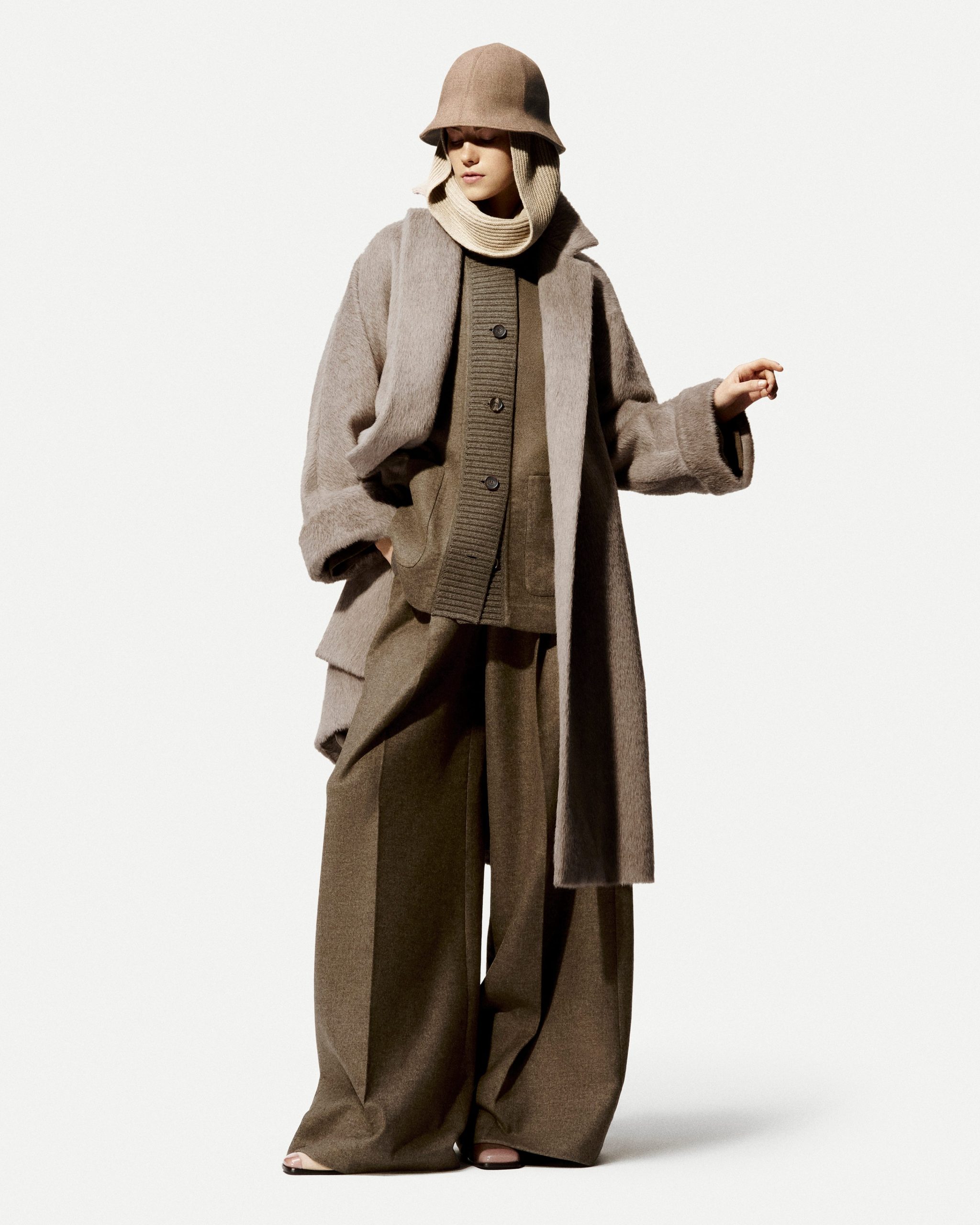 Loro Piana's Spring/Summer 2026 Collection Unfolds As A Transition Through The Season