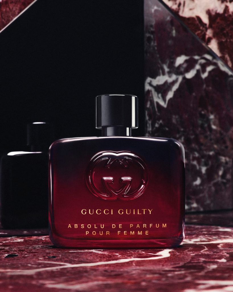 Julia Garner On Gucci Guilty Absolu, Coffee Notes & Her Minimalist Beauty Routine