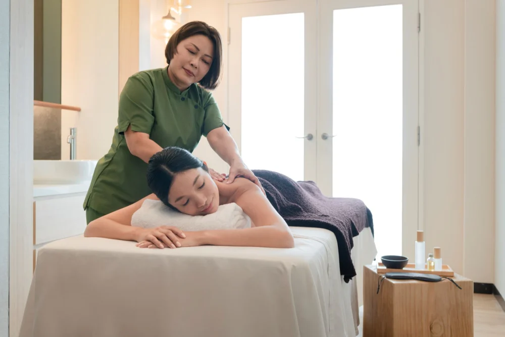 7 Spas For A Mother-Daughter Pamper Sesh This Mother's Day