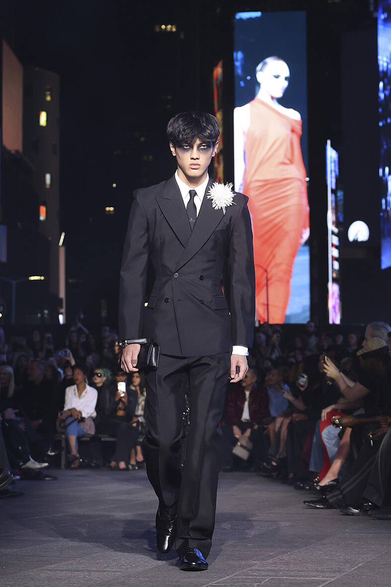 Gucci Did The Impossible: It Made Times Square Chic