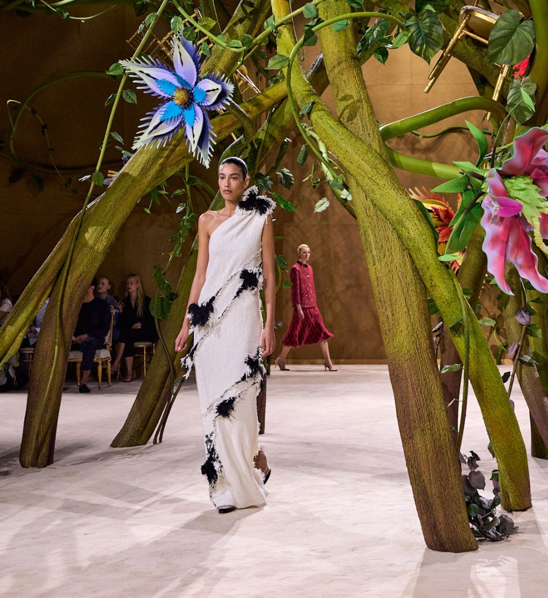 Welcome to Fashion’s Fairy-Tale Era