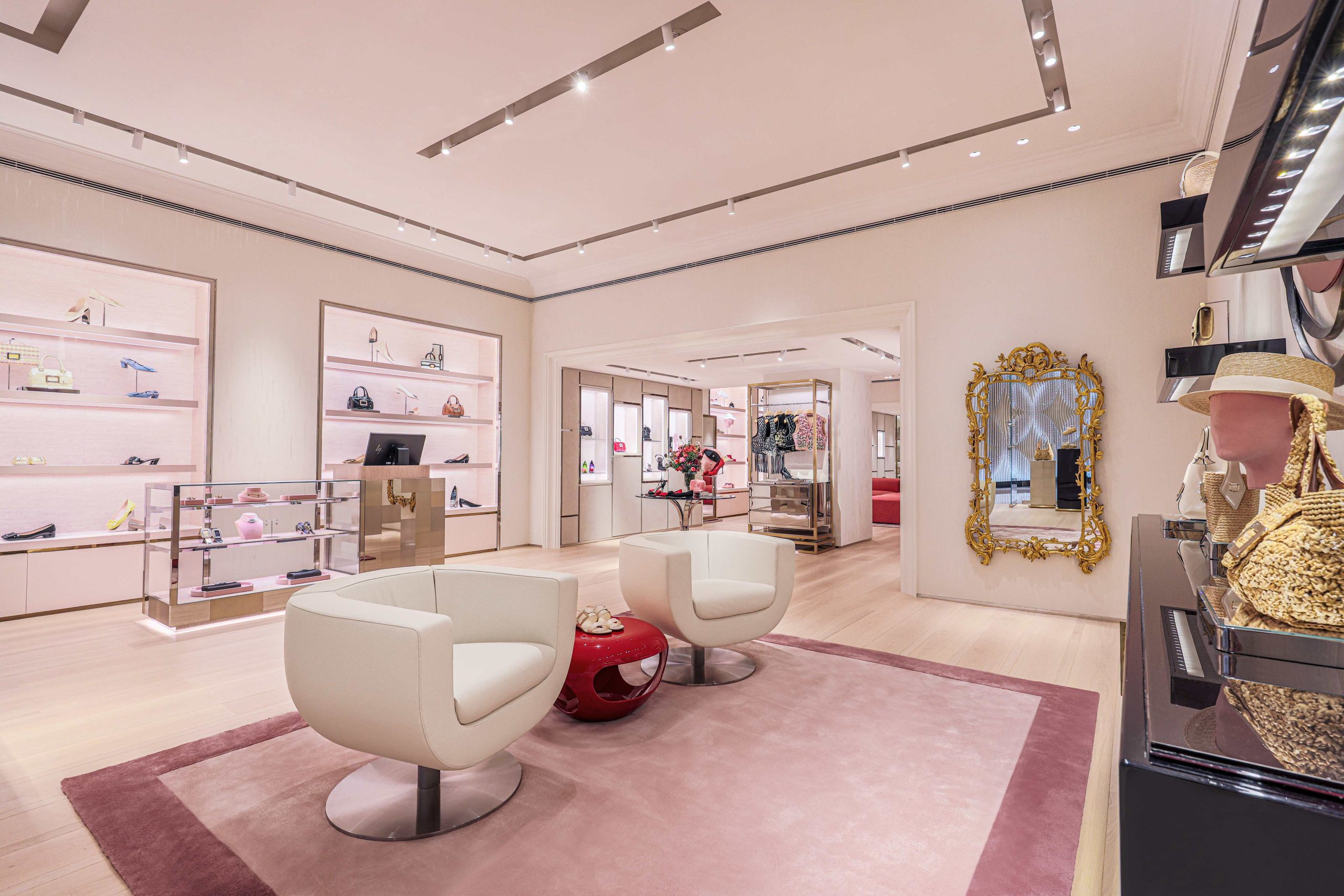 Yeji Heads To The Roger Vivier Store Opening In Takashimaya Singapore