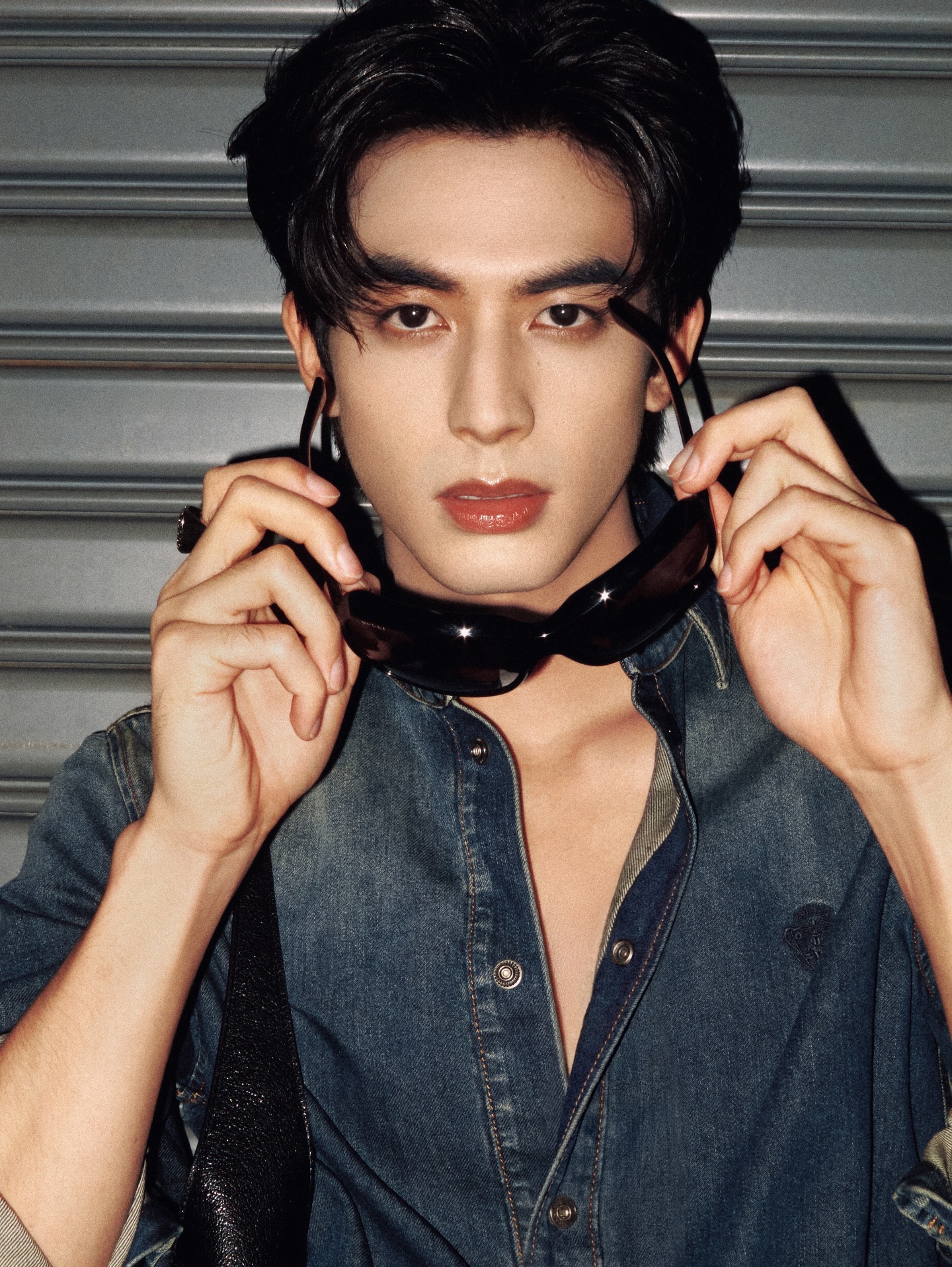 Song Weilong: One Of The Hottest Leading Men Taking Over The C-drama Scene