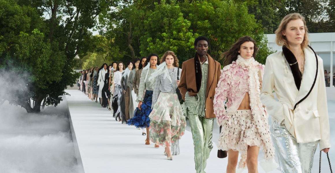 Jonathan Anderson befreit sich von der Last des Erbes bei Dior
